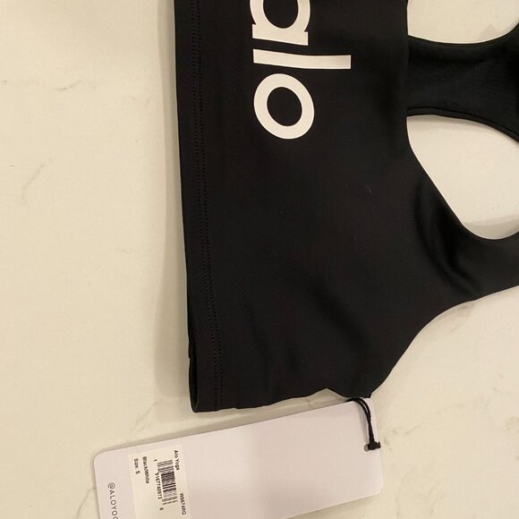 Alo Yoga Sports Bra, Black size S - Picture 3 of 4